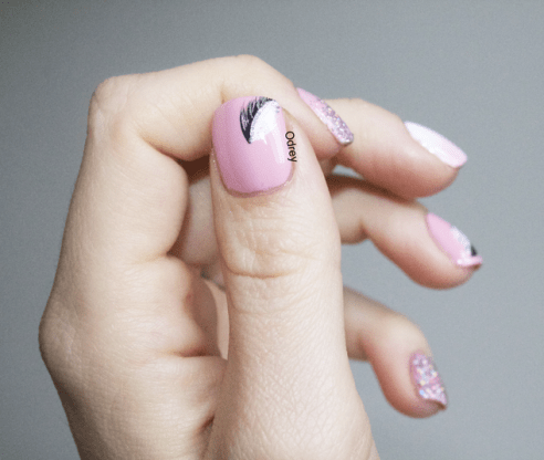 nail-art-plume