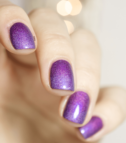 Grandient-crown-of-thistles-A-England1