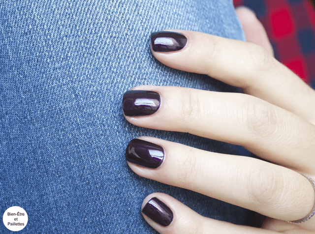 je-suis-vernis-gouiran-violet-electrique-irise2