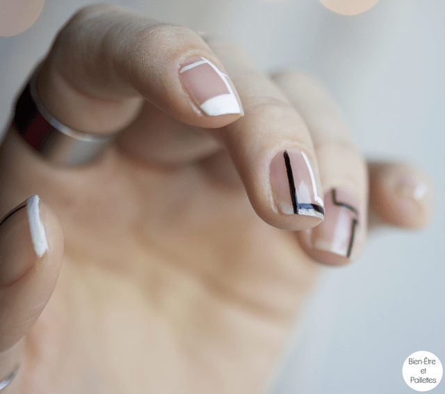 nail-art-graphique-noir-blanc-manucurist5