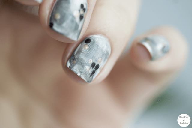 nail-art-marbre-kaki-avec-tampon-5