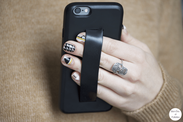 nail-art-triangle-noir-blanc1