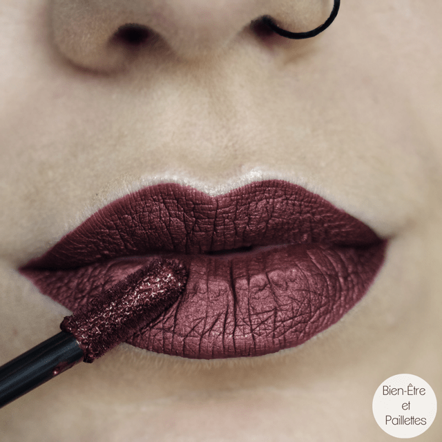 Nyx-luiquide-suede-metallic-matte-biker-babe-6