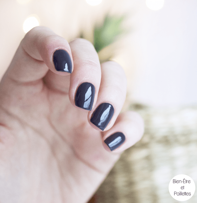 kit-green-queen-of-night-manucurist-2