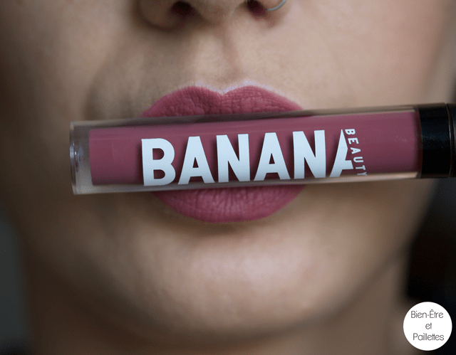 damn-GRL-banana-beauty-lipstick-2