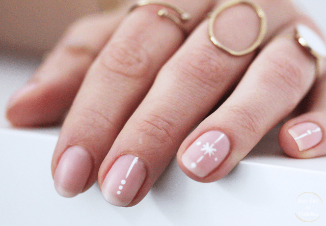 bien-etre-et-paillettes-nail-art-symetrique-2